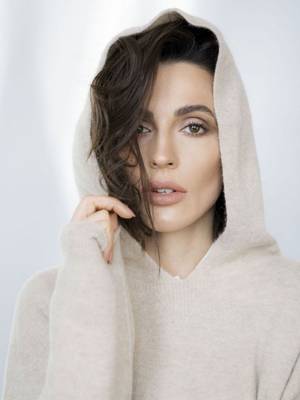 Fotomodell Ariana aus Düsseldorf